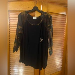 Plus size 3/4 sleeve length tee